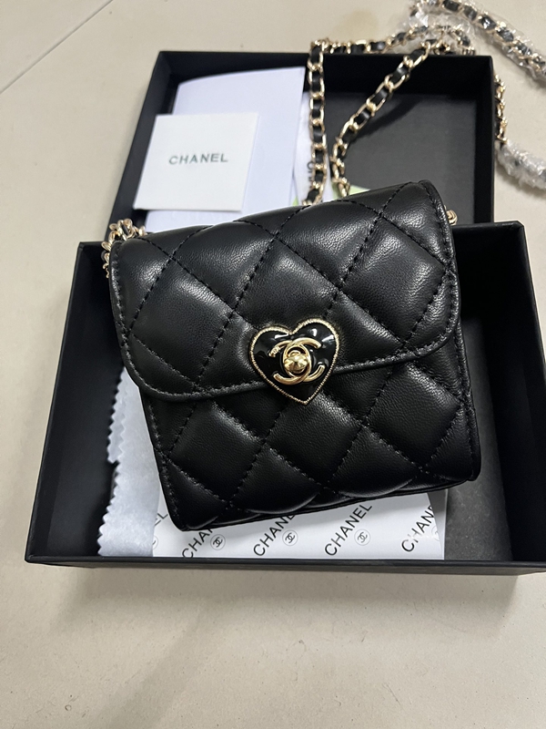 コピーシャネル激安財布全体デザイン